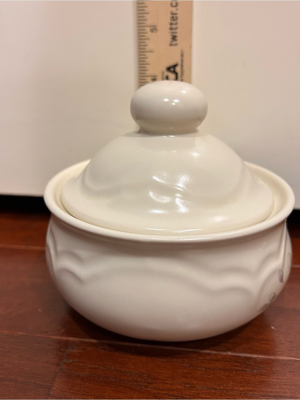 Vintage Pfaltzgraff Tea Rose Butter tub or spice/sugar tub and Lid - Picture 9 of 12
